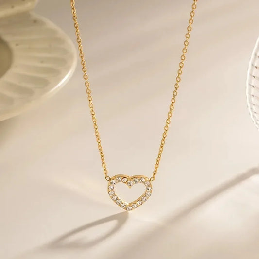 2024 New Korean Heart Shaped Zircon Necklace Pendant Temperament Clavicle Chain for Women Birthday Party Jewelry Gifts