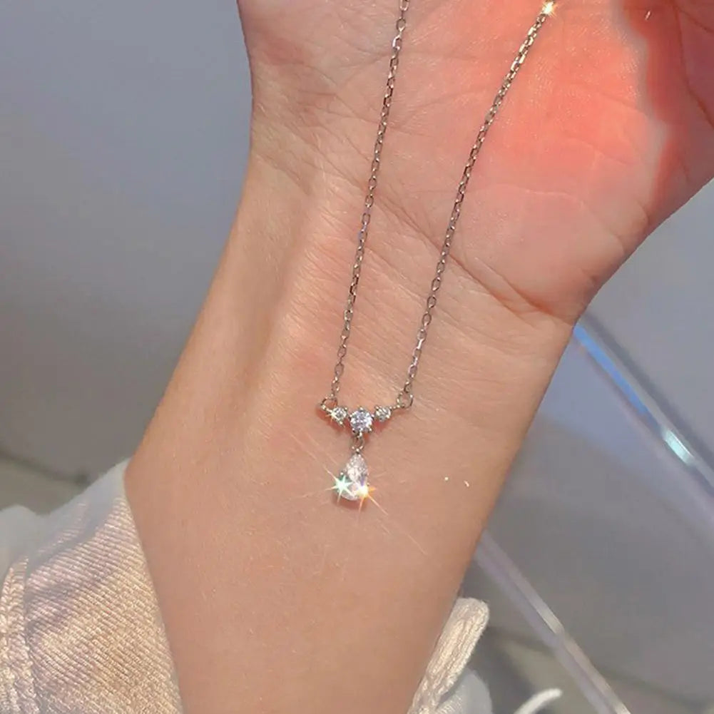 Trendy Water Drop Pendant Necklace Clavicle Chain Women Simple Tiny Rhinestone Jewelry Temperament Party Wedding Gift