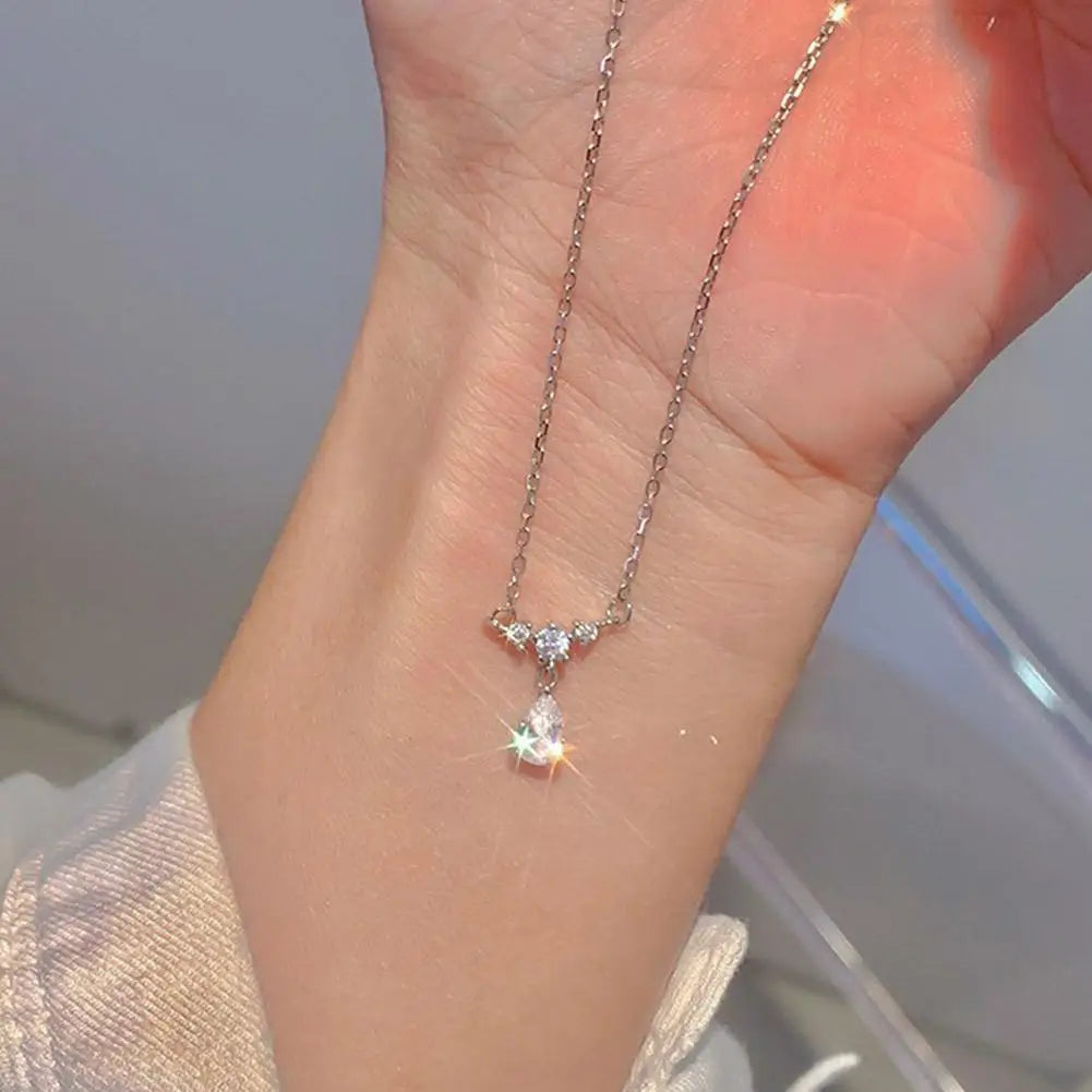 Trendy Water Drop Pendant Necklace Clavicle Chain Women Simple Tiny Rhinestone Jewelry Temperament Party Wedding Gift