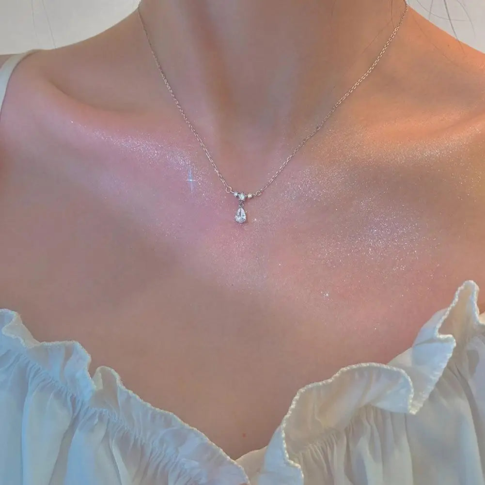 Trendy Water Drop Pendant Necklace Clavicle Chain Women Simple Tiny Rhinestone Jewelry Temperament Party Wedding Gift